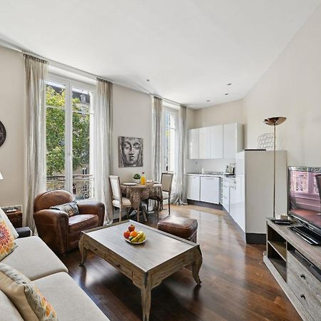 Champs-Elysees & Arc De Triomphe - Cityapartmentstay Parigi Esterno foto