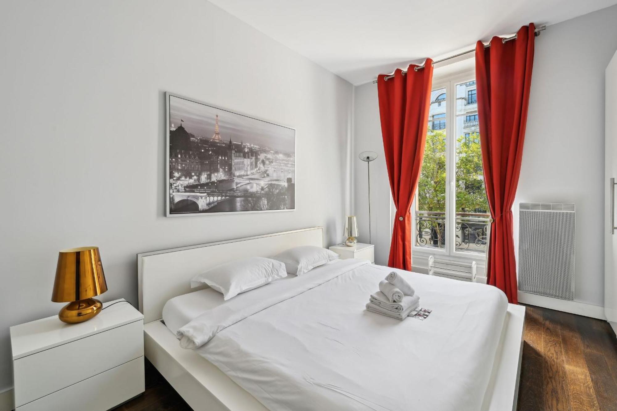 Champs-Elysees & Arc De Triomphe - Cityapartmentstay Parigi Esterno foto