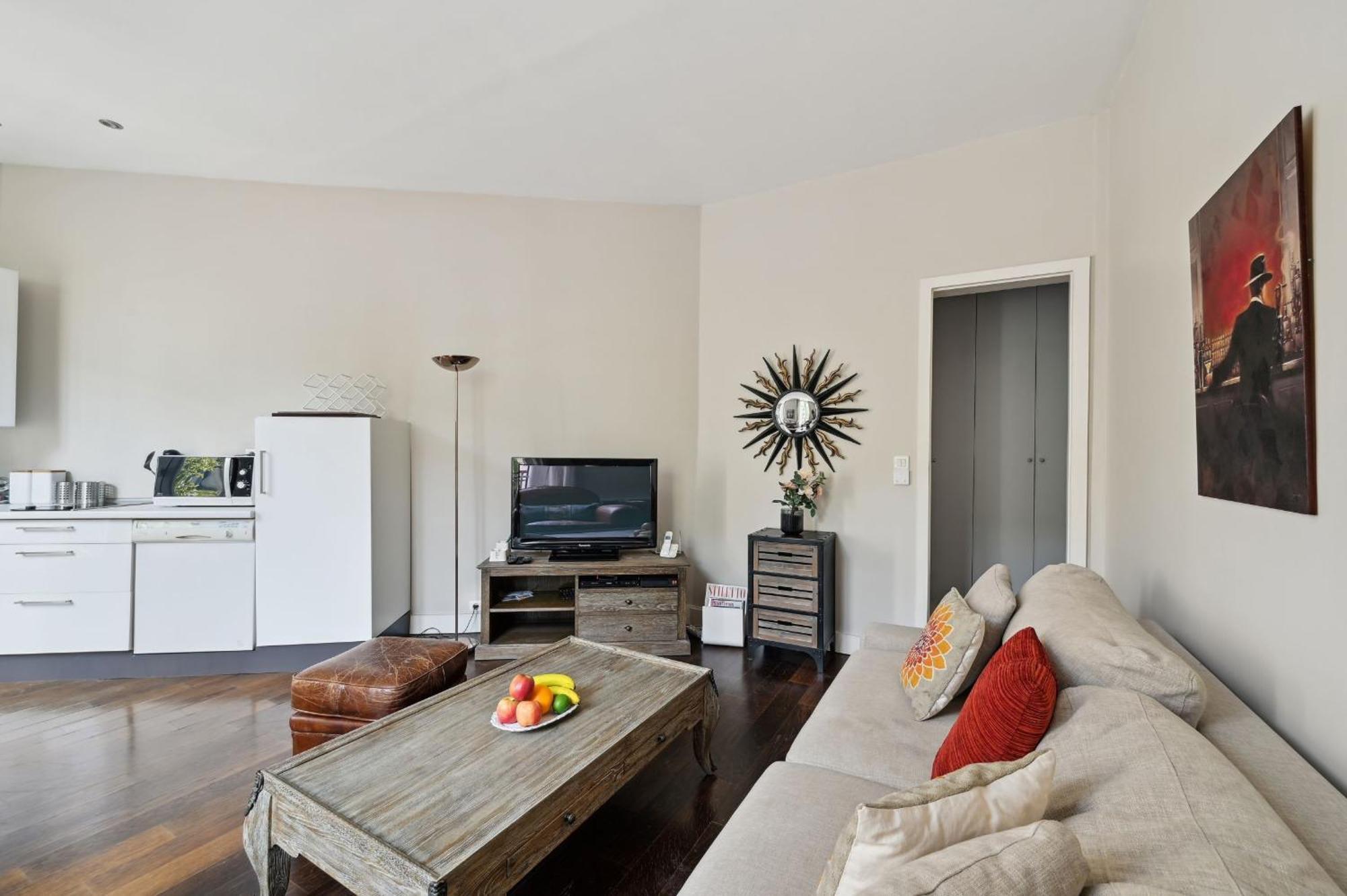 Champs-Elysees & Arc De Triomphe - Cityapartmentstay Parigi Esterno foto